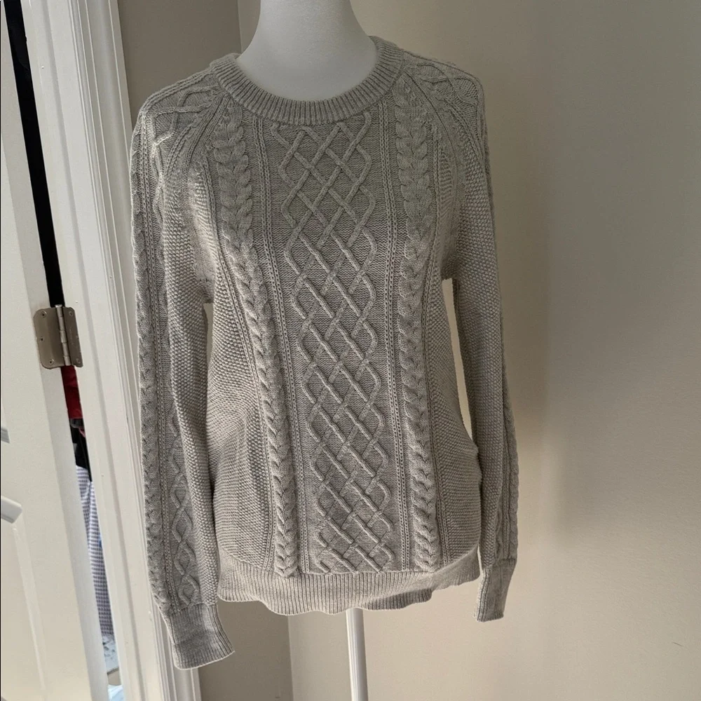 GAP Women's Light Gray Cable Knit Sweater - Picture 3 of 3